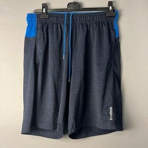 Reebok shorts (MEDIUM)